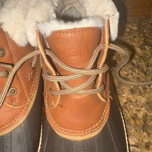 MARINA Two-Tone Ankle Boots with Cozy Fur - Picture 5 of 8